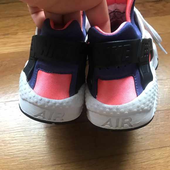 Clean Nike Huaraches - Picture 4 of 9